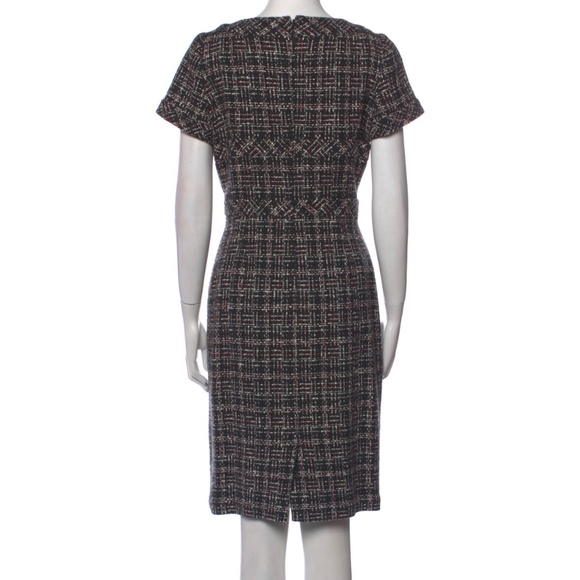 Like new chanel tweed  dress - Picture 4 of 12